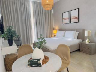 Sky-High Studio Marina Skyline View Bloom Tower - 8