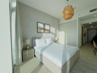 Sky-High Studio Marina Skyline View Bloom Tower - 4