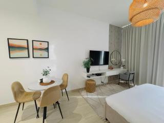 Sky-High Studio Marina Skyline View Bloom Tower - 3