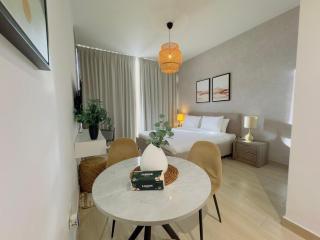 Sky-High Studio Marina Skyline View Bloom Tower - 1