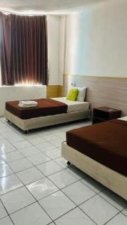 Hotel Huswah Airport - 3