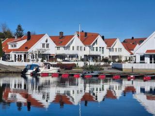 Vintage house by the ocean in Søgne, Høllen - Kristiansand - 4