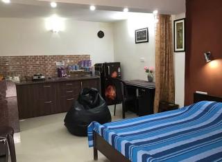 Harshita Hotel - - 5