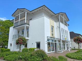 Villa Salus Whg 4 mit 2 Bädern & Balkon - Baabe - 9