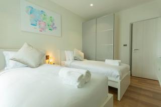 C111 Modern 2BR Escape, Steps to Beach & Cafes - 4