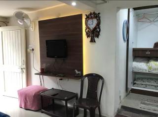 Kunal Luxury Hotel - - 5