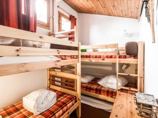Duplex cosy 6 pers à 150m des pistes avec parking gratuit, balcon, appareils à raclette et fondue - FR-1-329-86 - 3