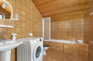 Bystra Unique House in the Mountains with Terrace, Garden & Parking by Noclegi Renters - Bystra - 3