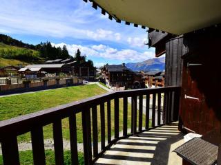 Studio cosy à Montchavin Les Coches, pied des pistes, balcon, parking gratuit - FR-1-329-2 - 3