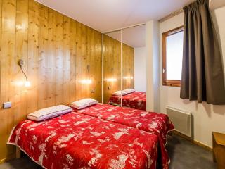 Appartement récent 4 pièces, 2 terrasses, parking couvert, pied des pistes - FR-1-329-72 - 2
