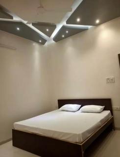 Ojas Luxury and Peaceful Hotel - - 8