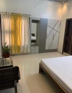 Ojas Luxury and Peaceful Hotel - - 4
