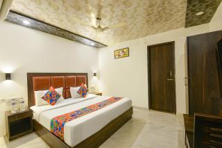 FabHotel Lazeeno - Faridabad - 8