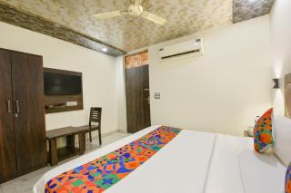FabHotel Lazeeno - Faridabad - 6