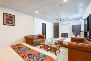 FabHotel Lazeeno - Faridabad - 1