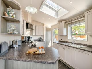 Rabbit Hole - Uk49618 - 3