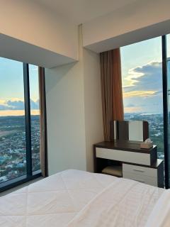 53rd Floor, 2 BR, Netflix, Apt with view by SKY - 9