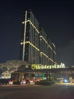 53rd Floor, 2 BR, Netflix, Apt with view by SKY - Batam Center - 8