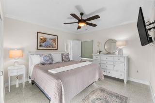 Steps to Beach Heated Pool 2 Houses together Sugar Key RESlDENCES - Fort Lauderdale - 8