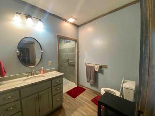 5 Star, scenic and private, 3 br 3 Ranch Experience - - 4