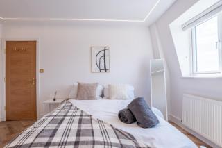 Modern 3BR Apartment Family Comfort & Style - Harrow on the Hill - 7