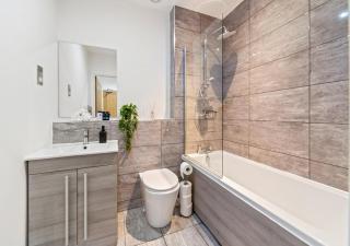 The Sapphire Suite - 2BR 2Bath - Leicester - 3