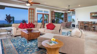 PACIFIC VISTA RETREAT Stunning 5BR Home Overlooking Ocean Privacy and Pool - Kailua-Kona - 1