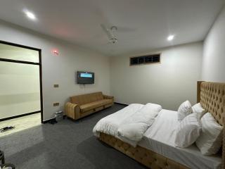 Hotel Comfort Hill - Abbottabad - 1