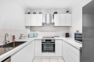 Bespoke & Connected A Sepal Stay - 6