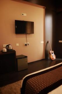 Skyline by Casa Mysa Stays - Zirakpur - 9