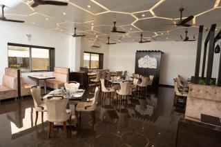 Hotel Grand Sarowar and Shakuntal Lawns - Daulatābād - 2