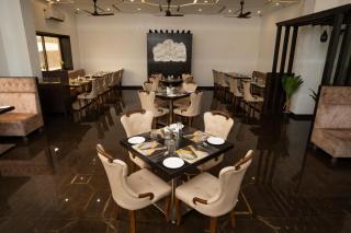 Hotel Grand Sarowar and Shakuntal Lawns - Daulatābād - 4