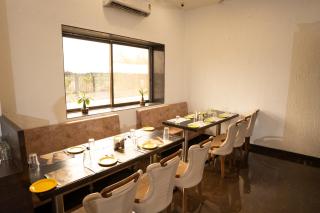 Hotel Grand Sarowar and Shakuntal Lawns - Daulatābād - 3