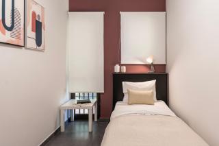 Spacious 3-Bedroom Getaway with Balcony in Glyfada - Athen - 4