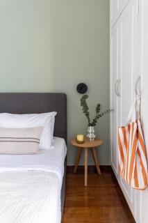 Spacious 3-Bedroom Getaway with Balcony in Glyfada - Athen - 1
