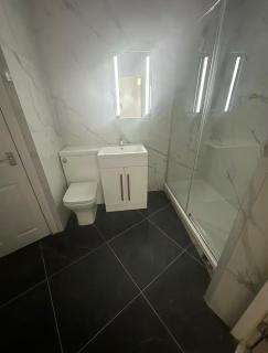 Spacious 2-Bed Apartment in Manchester by Prymeo, Great for Business Stays - Sleeps 4 - Manchester - 1