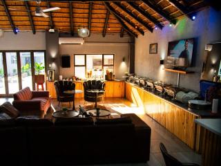 Rib's Boutique Hotel - Thulamahashi - 8