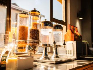Rib's Boutique Hotel - Thulamahashi - 2