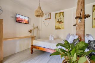 Central Cozy Bungalow 1 with AC and WIFI 5 min to Beach - General Luna - 3