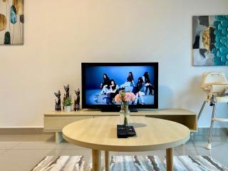 Optimus Medini -- Legoland & SG view & WIFI #3BR2B #5 pax by Cowidea - Johor Bahru - 8