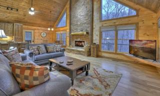 Smores Cabin Gas fireplace firepit hot tub comfy beds - Mineral Bluff - 5
