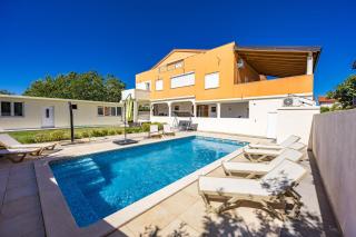 Comfort apartments with pool in Medulin - Medulin - 6