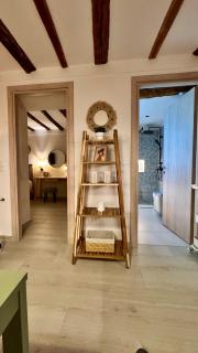 Akonelia - chora center - Lefkada - 7