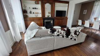 Grand gite familial 5 chambres à Ally, dans le Cantal à côté de Salers - 3