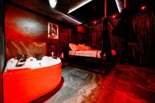 Luxury jacuzzi love room - Bucharest - 9