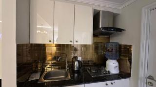 Luxury Cozy Studio Apartment with Eiffel View and Magical Lights - Lahore - 7