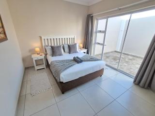 Sand Rose Self-catering unit 2 - Mondesa - 3