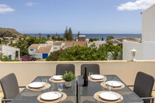 CoolHousesAlgarve Luz, 3 bed linked house, pool, superb panoramic sea view, Casa das Buganvílias - 0