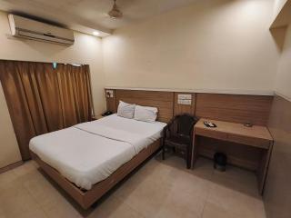 Paayal Lodging - Navi Mumbai - 9