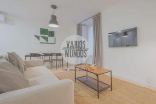 Confort para 6 desde Tirso de Molina E1 - Madrid - 0